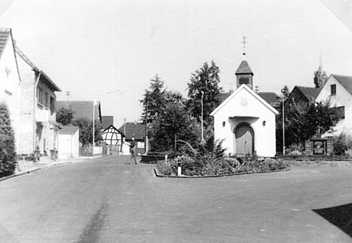 Kapelle in richrung Rotdornsrt