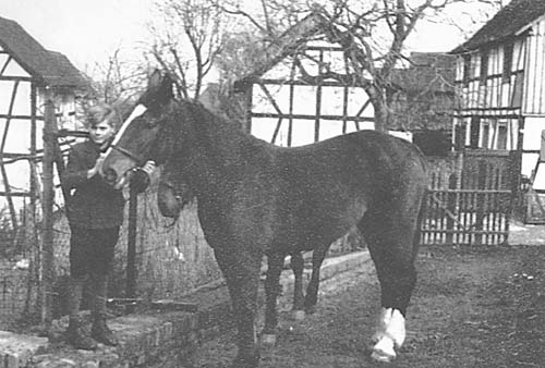 Kurscheid Karl-Heinz mit Max u Lotte sw