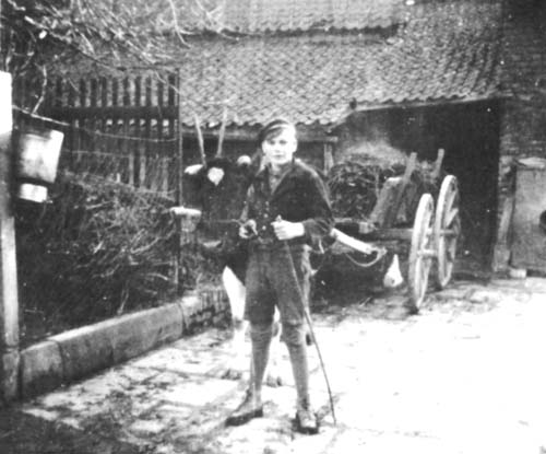 Kurscheid Karl-Heinz mit Mistwagen sw