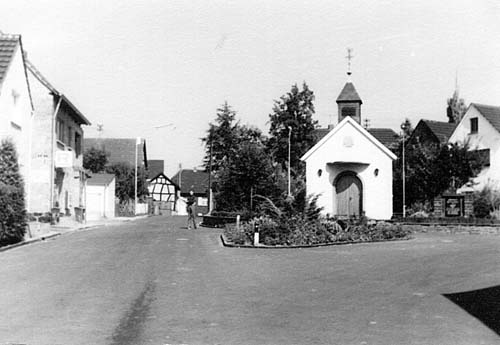 Roterplatz mit alter Str 2