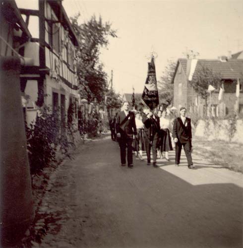 prozession_amTor_Schmitz